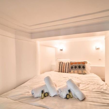Bel Appartement Au Coeur De Montmartre ปารีส ภายนอก รูปภาพ
