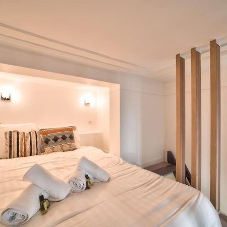 Bel Appartement Au Coeur De Montmartre ปารีส ภายนอก รูปภาพ