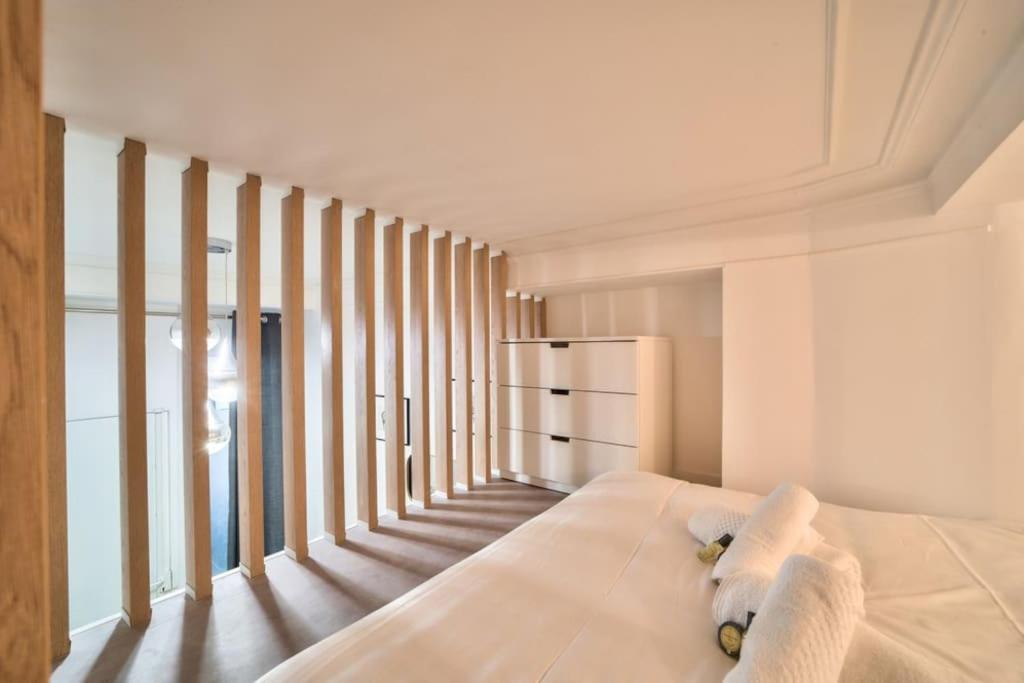Bel Appartement Au Coeur De Montmartre ปารีส ภายนอก รูปภาพ